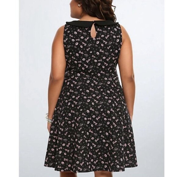 Torrid Size 3 Barbie Kisses Knee Length Dress - Picture 2 of 8